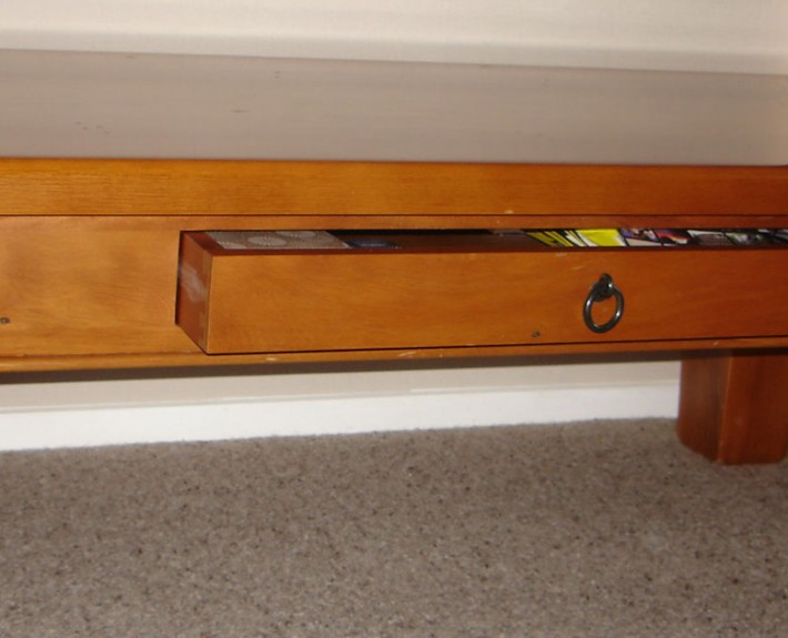coffee table with drawer alt view
